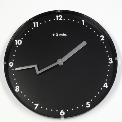 Nástěnné hodiny +3 minuty, 30 cm